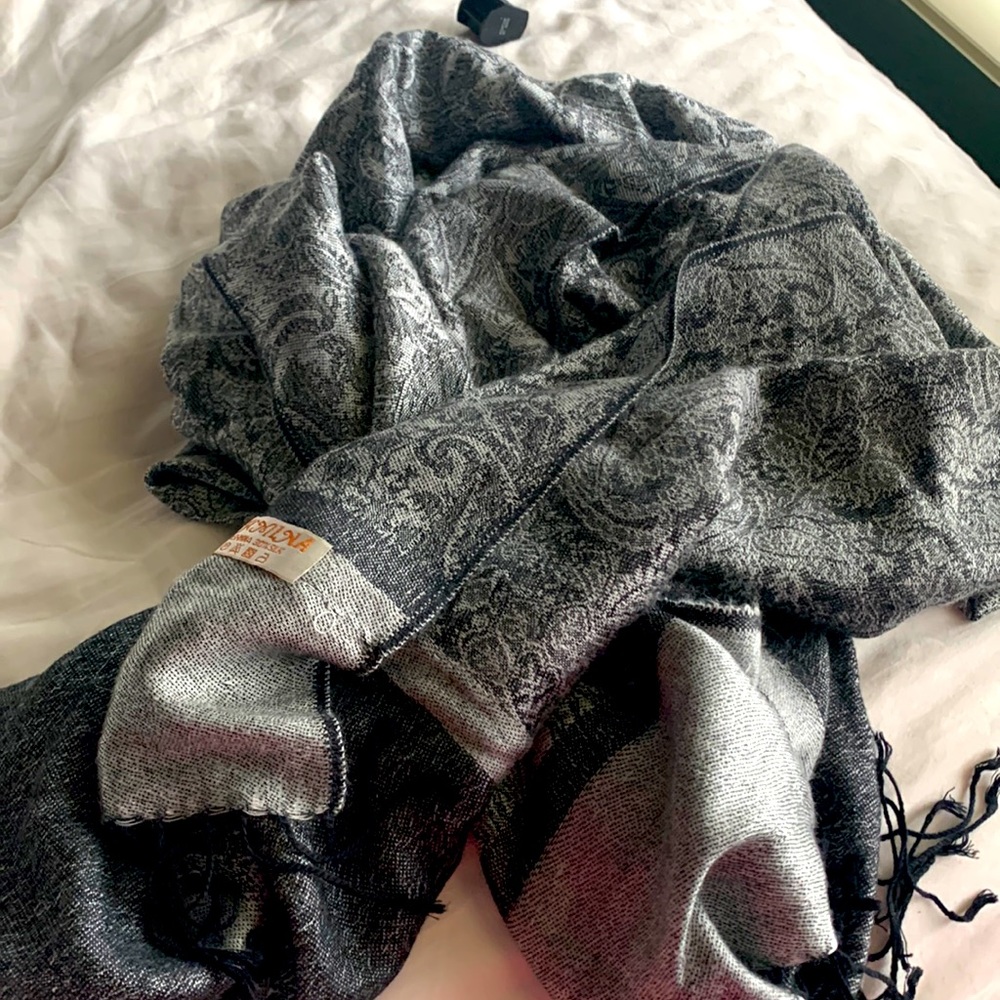 Beautiful pashmina scarf